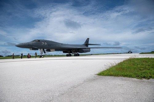 ڸ B-1B ݱ Ʒá  